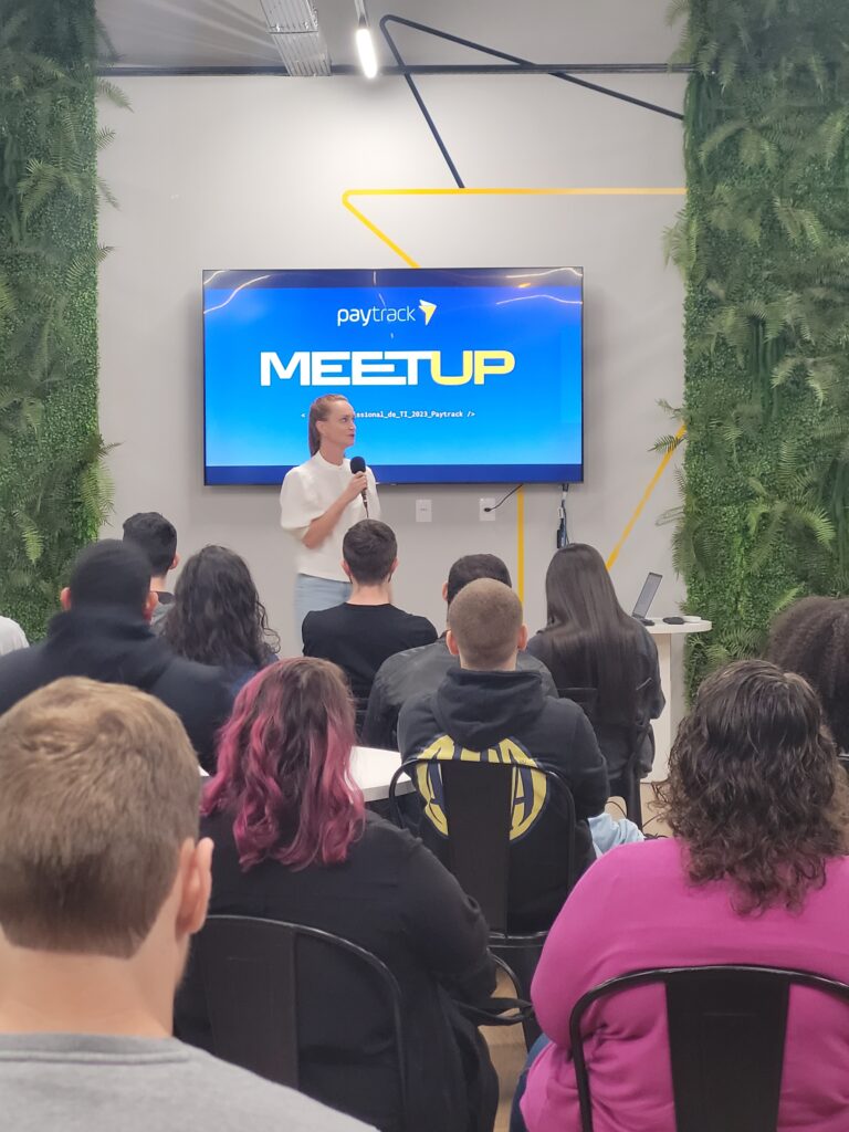 MeetUp Paytrack reúne especialistas em tecnologia para falar sobre atualidades do setor